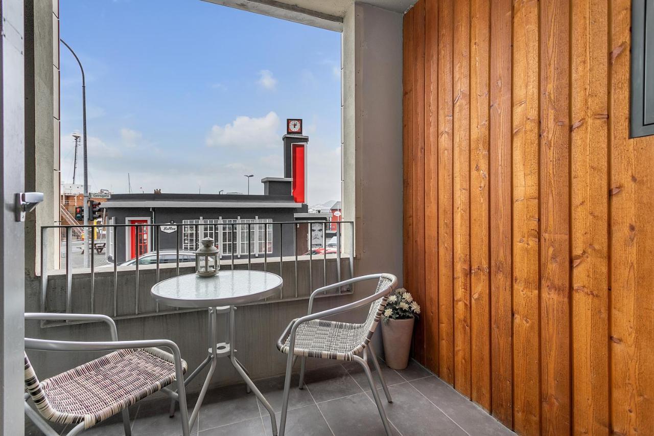 Sunny Apartment - By The Sea In City Center Reykjavik Bagian luar foto