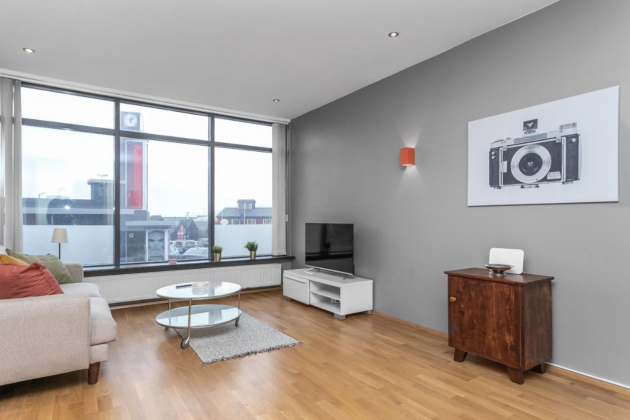 Sunny Apartment - By The Sea In City Center Reykjavik Bagian luar foto