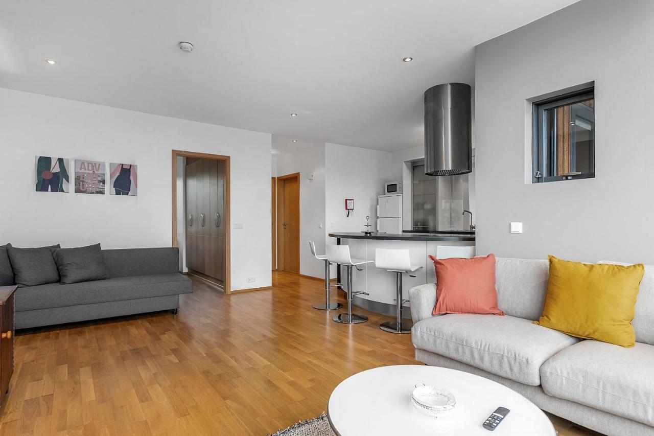 Sunny Apartment - By The Sea In City Center Reykjavik Bagian luar foto